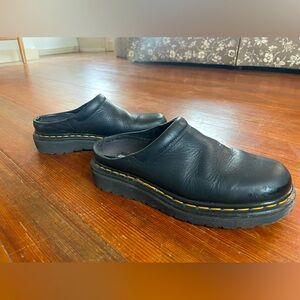 Cool y2k Doc Martens Black Leather Clogs Mules